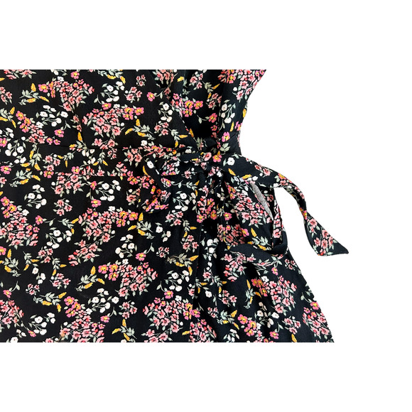 LOFT Black Floral Wrap Short Sleeve Romper Womens Size 4 - Picture 6 of 10